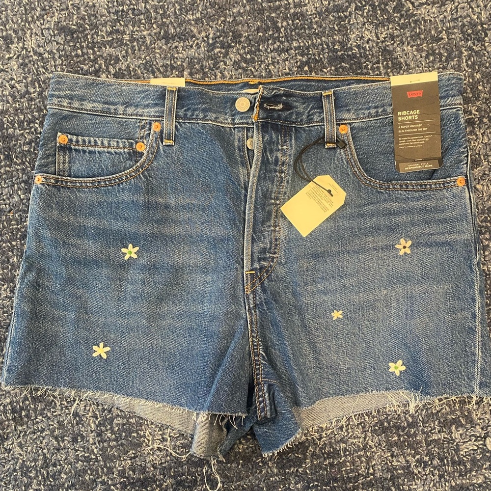 Levi’s Women’s Ribcage Shortcut Shorts with embroidered daisies